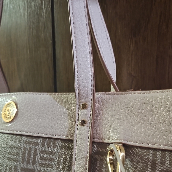NWT Anne Klein Beige Patterned Tote - Picture 5 of 10